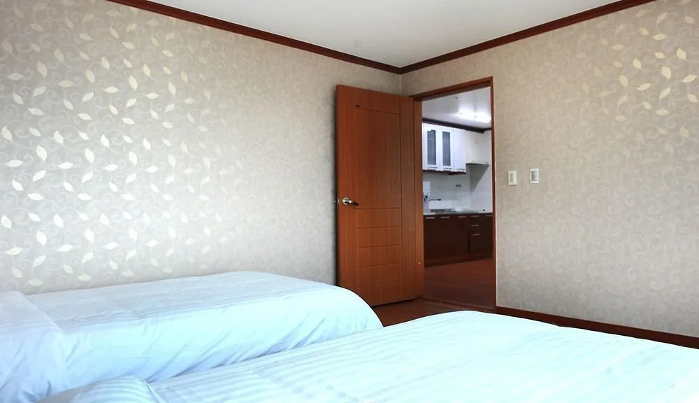 Nobel Resort Pension Jeju 2*,